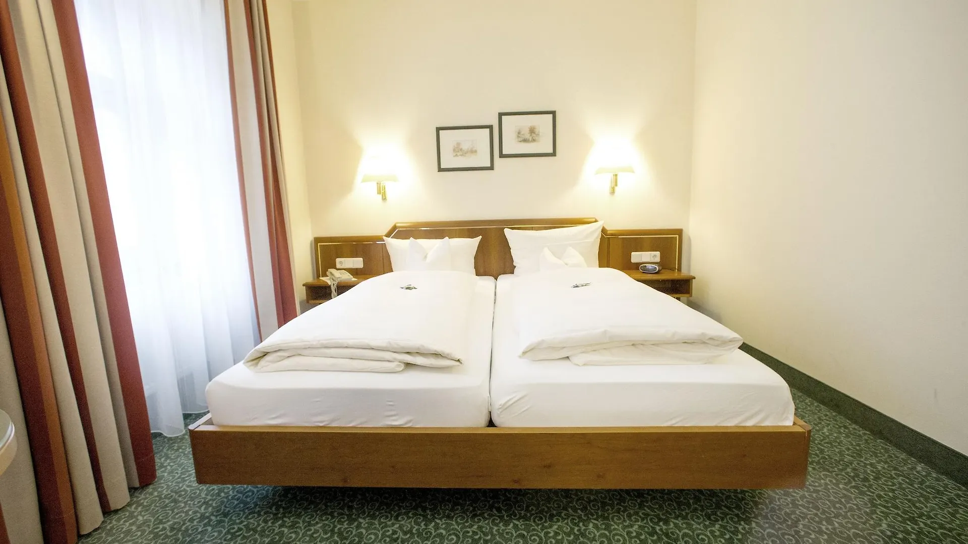 Hotel Weisses Lamm Файтсхёххайм Германия