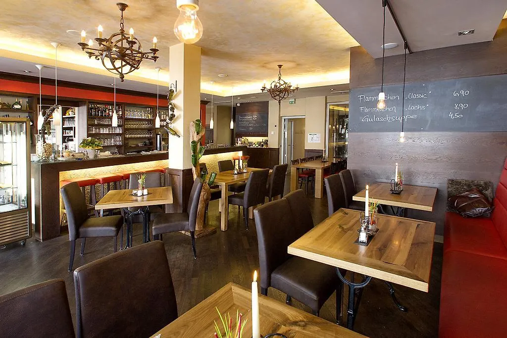 Hotel Weisses Lamm Файтсхёххайм