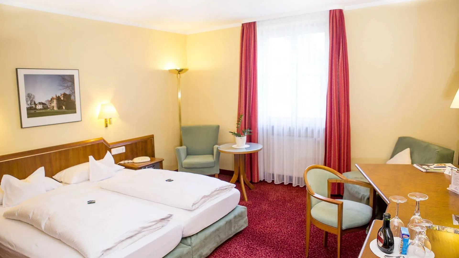 Hotel Weisses Lamm Файтсхёххайм